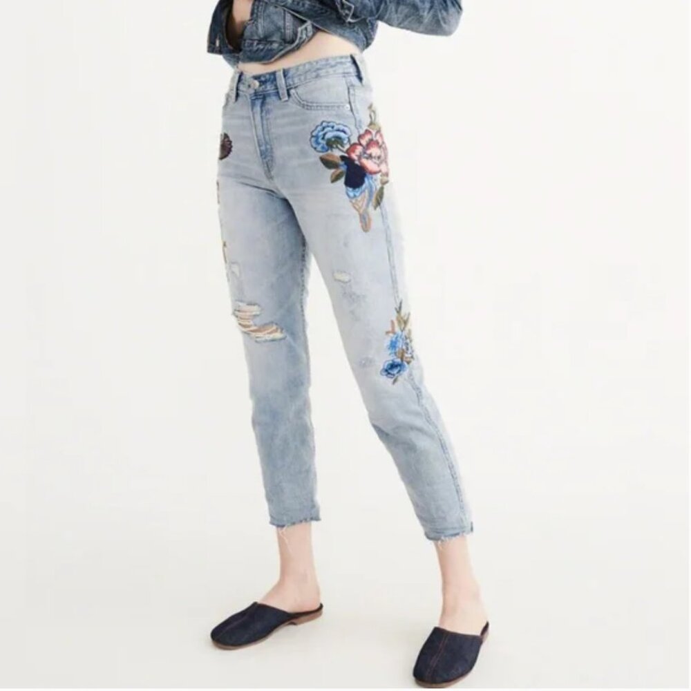 Abercrombie & Fitch Annie Girlfriend High Rise Embroidered Bird Floral Jeans 24